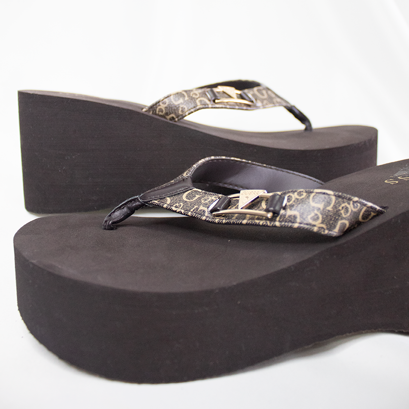 Sandalia Guess