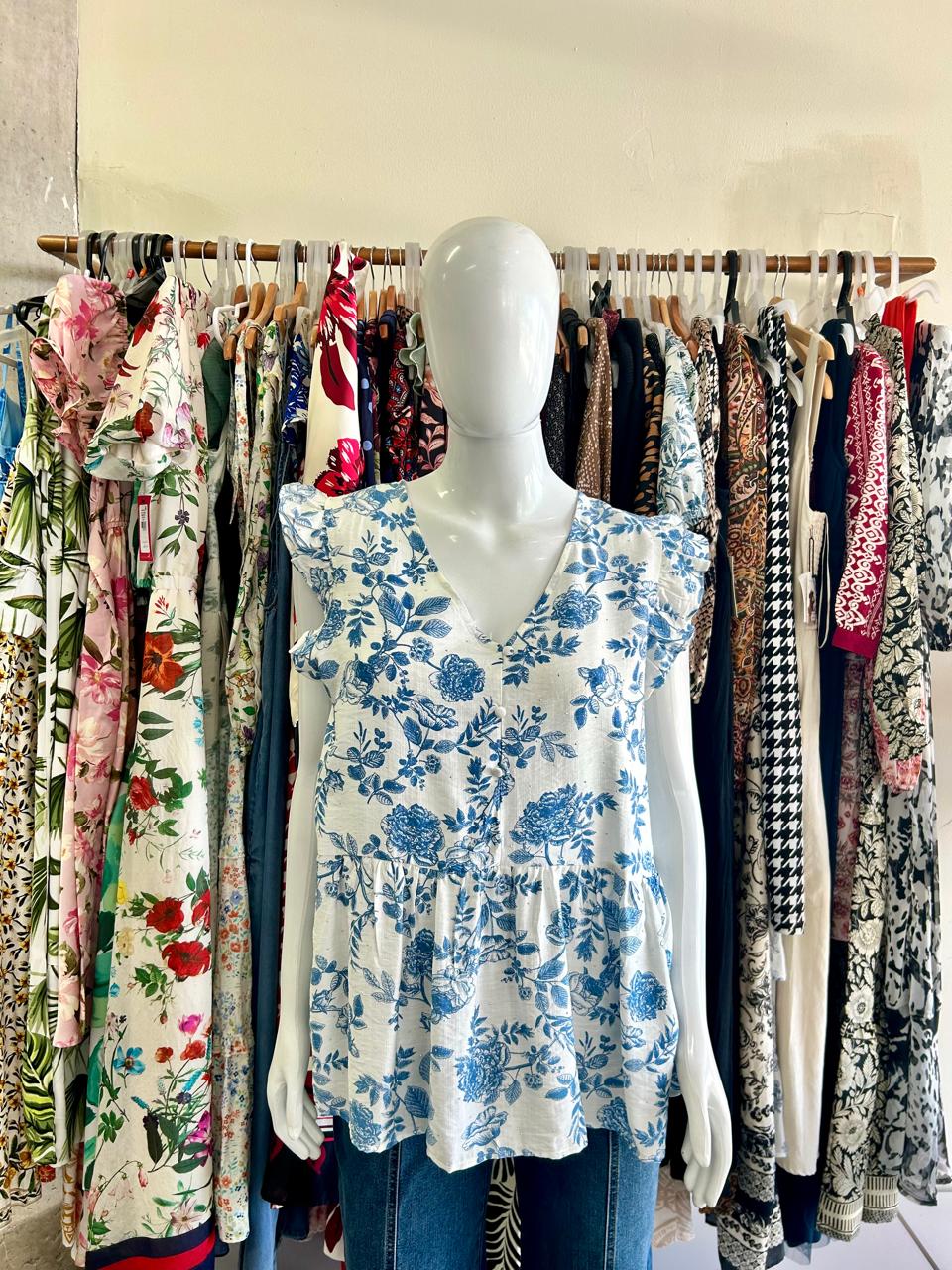 Ember Blusa