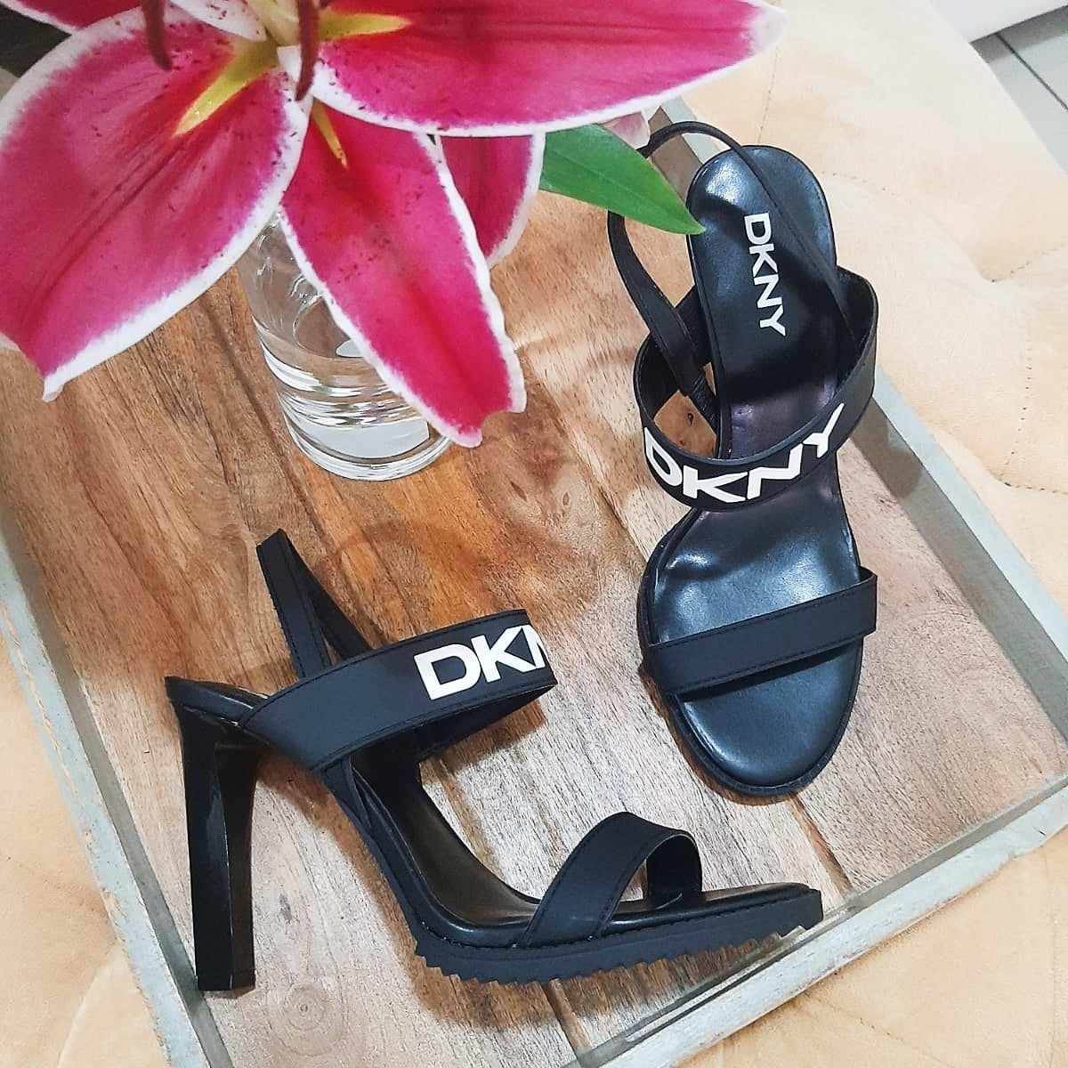 Sandalias DKNY